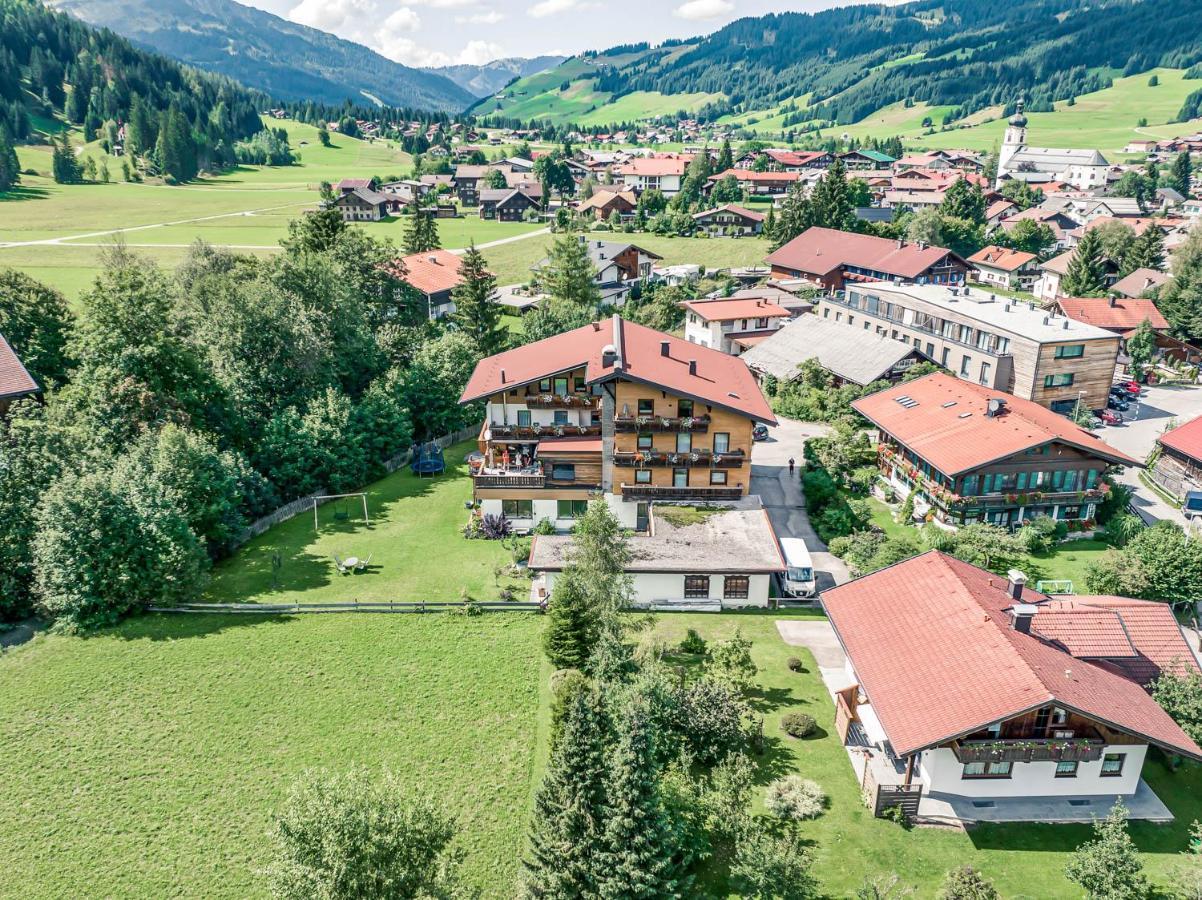 Haus Kristall Tannheim Exteriör bild