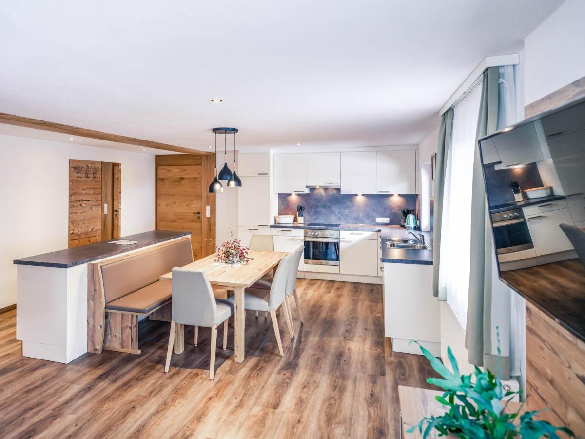 Haus Kristall Tannheim Exteriör bild